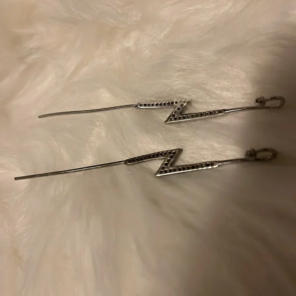 Lightning bolts cubic zirconia silver edgy ear crawler-ear cuff-Valentines - Picture 4 of 6